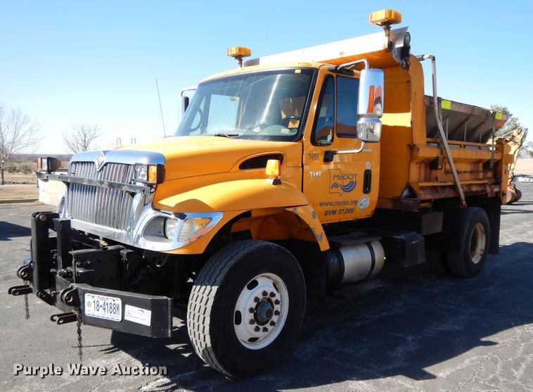 image for item DF5936 2006 International 7400 dump truck