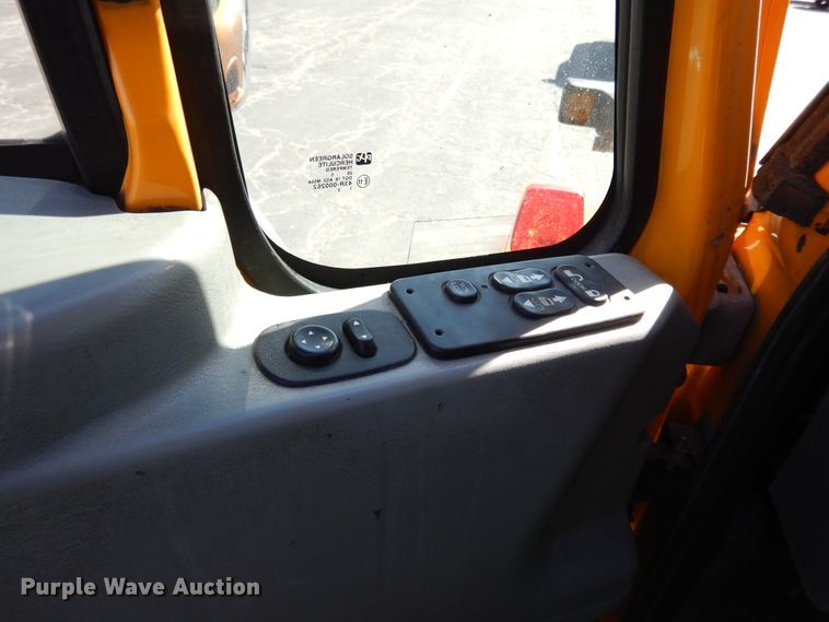 image for item DF5936 2006 International 7400 dump truck