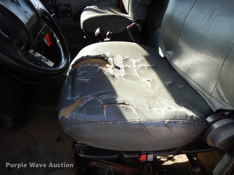 image for item DF5936 2006 International 7400 dump truck