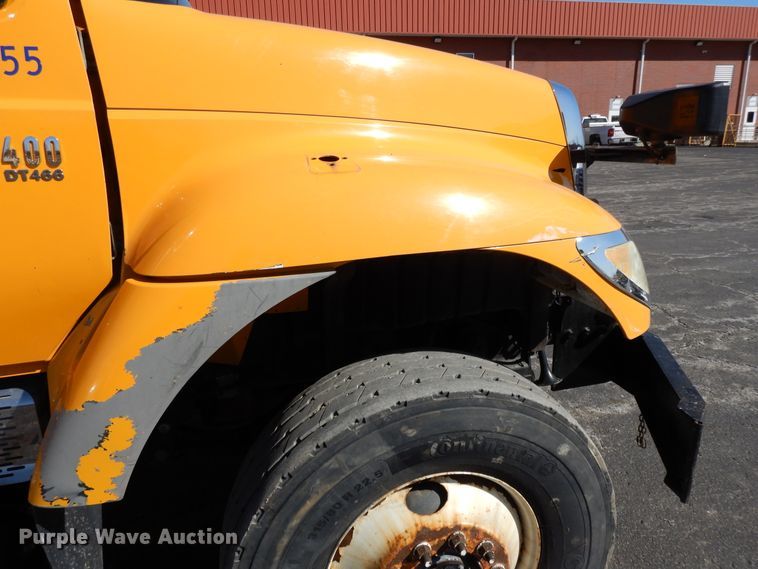 image for item DF5936 2006 International 7400 dump truck