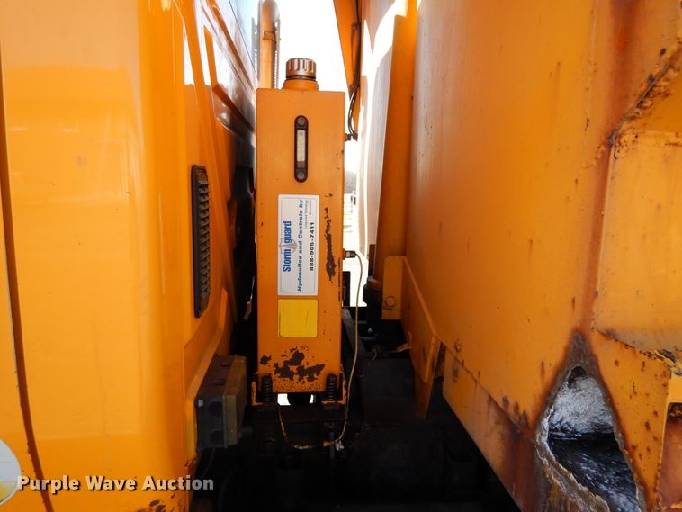 image for item DF5936 2006 International 7400 dump truck