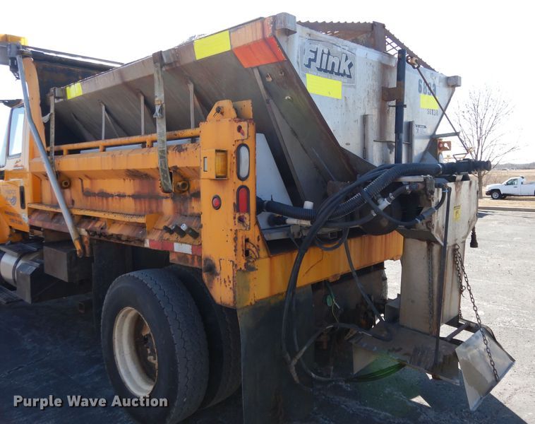 image for item DF5936 2006 International 7400 dump truck