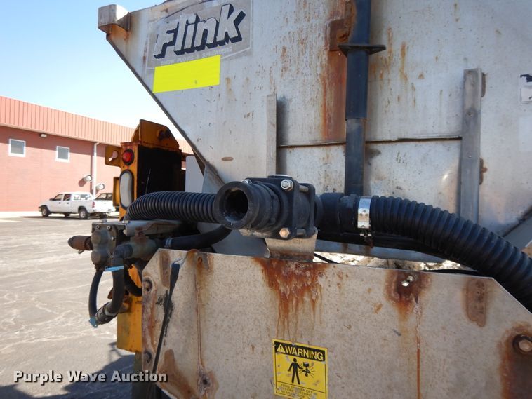 image for item DF5936 2006 International 7400 dump truck