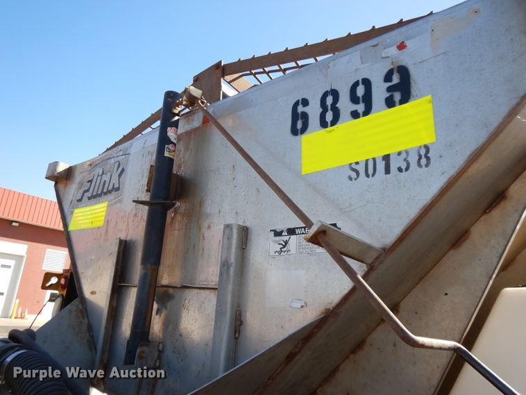 image for item DF5936 2006 International 7400 dump truck