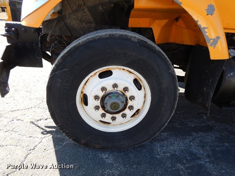 image for item DF5936 2006 International 7400 dump truck