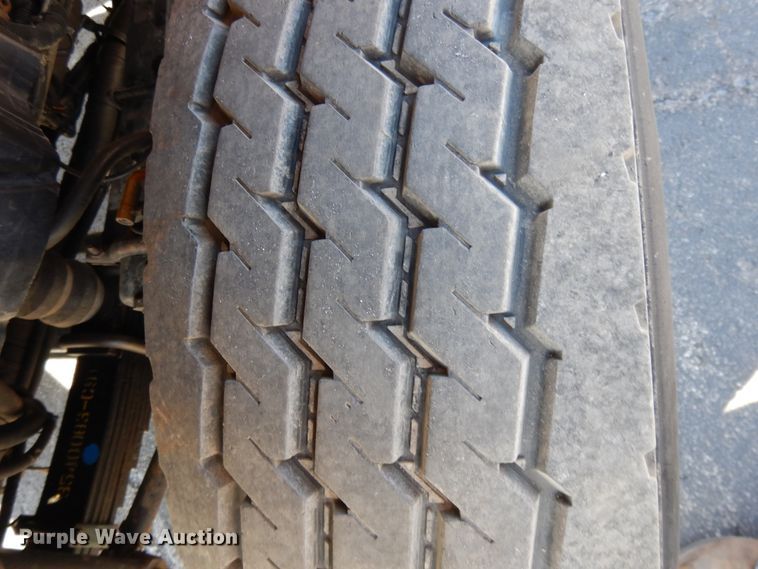 image for item DF5936 2006 International 7400 dump truck