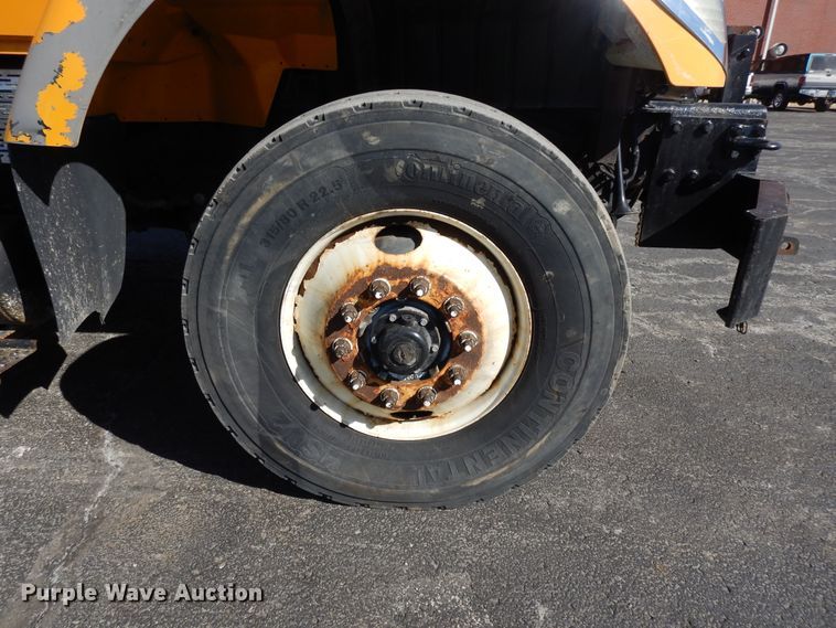 image for item DF5936 2006 International 7400 dump truck