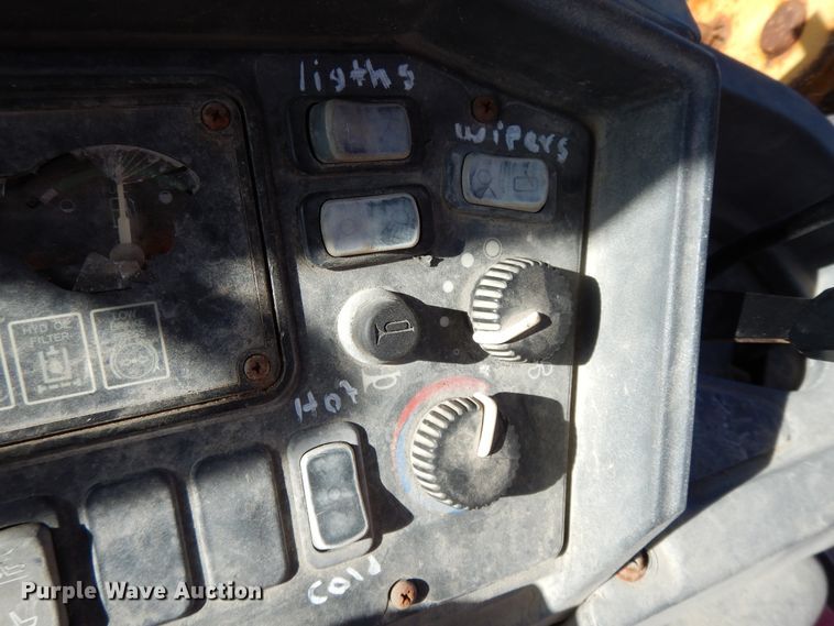 image for item DF5937 2003 John Deere 410G backhoe