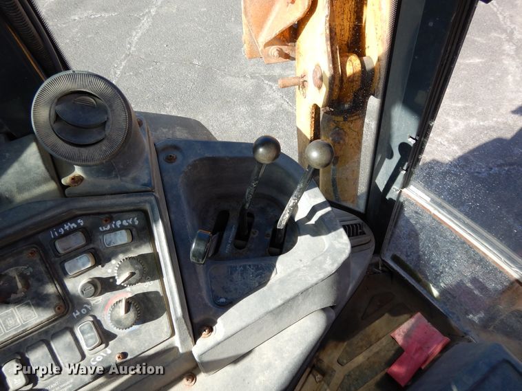 image for item DF5937 2003 John Deere 410G backhoe