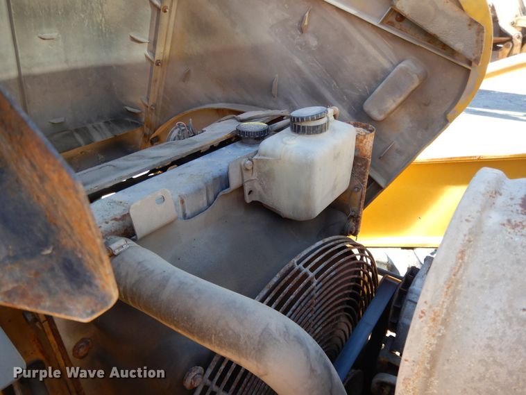 image for item DF5937 2003 John Deere 410G backhoe