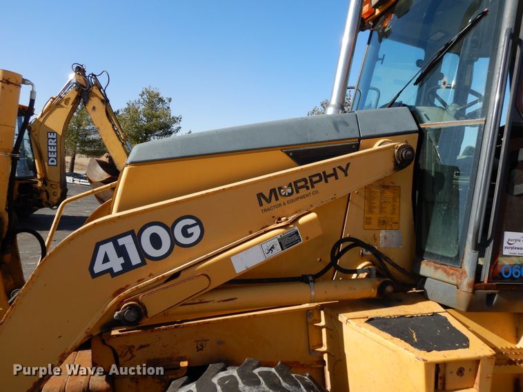 image for item DF5937 2003 John Deere 410G backhoe