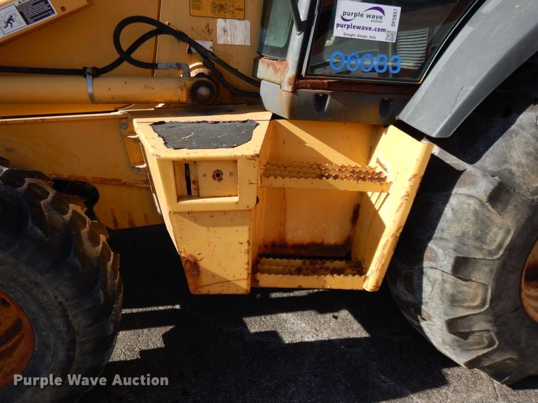 image for item DF5937 2003 John Deere 410G backhoe