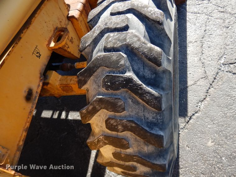 image for item DF5937 2003 John Deere 410G backhoe