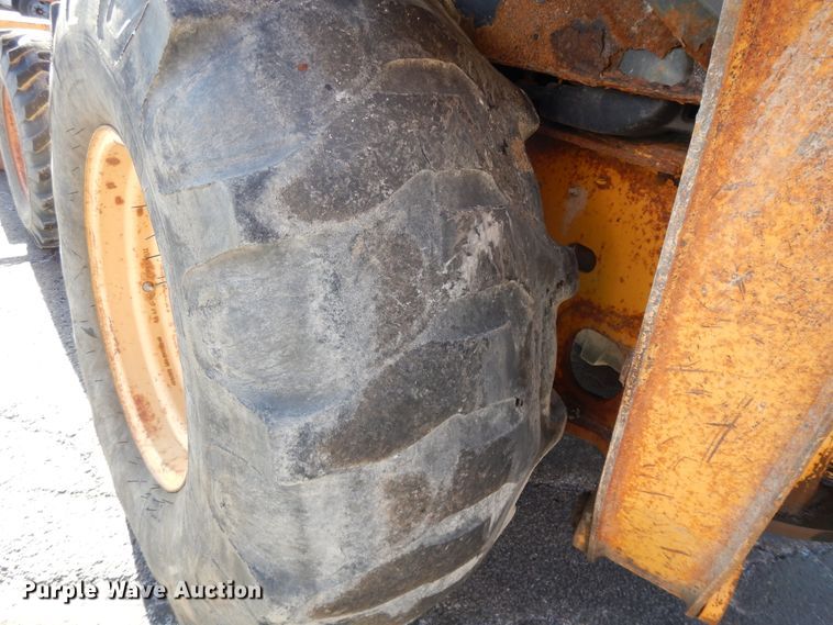 image for item DF5937 2003 John Deere 410G backhoe