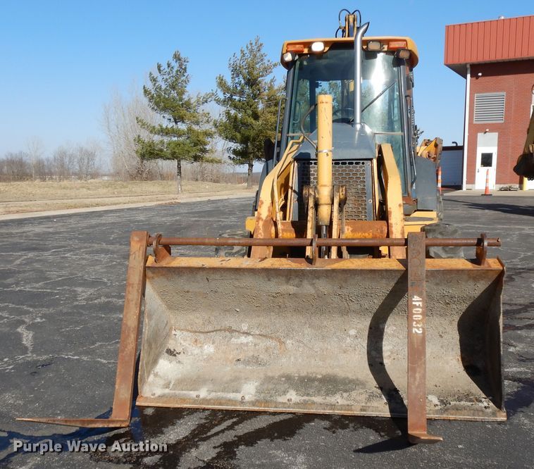 image for item DF5938 2003 John Deere 410G backhoe