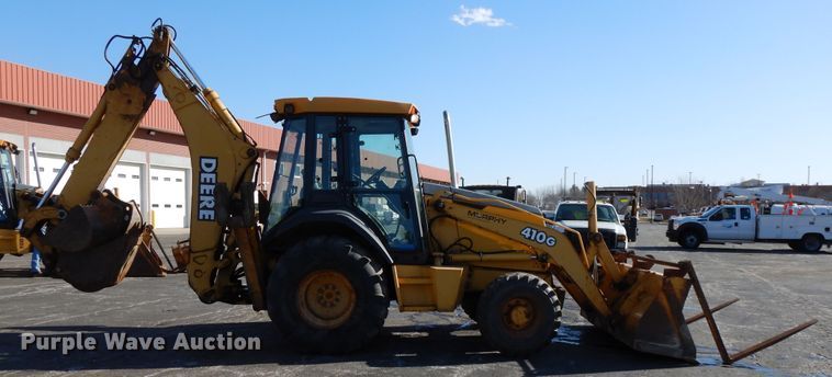 image for item DF5938 2003 John Deere 410G backhoe