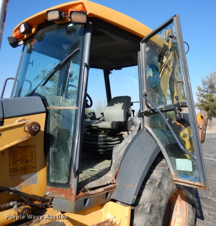 image for item DF5938 2003 John Deere 410G backhoe