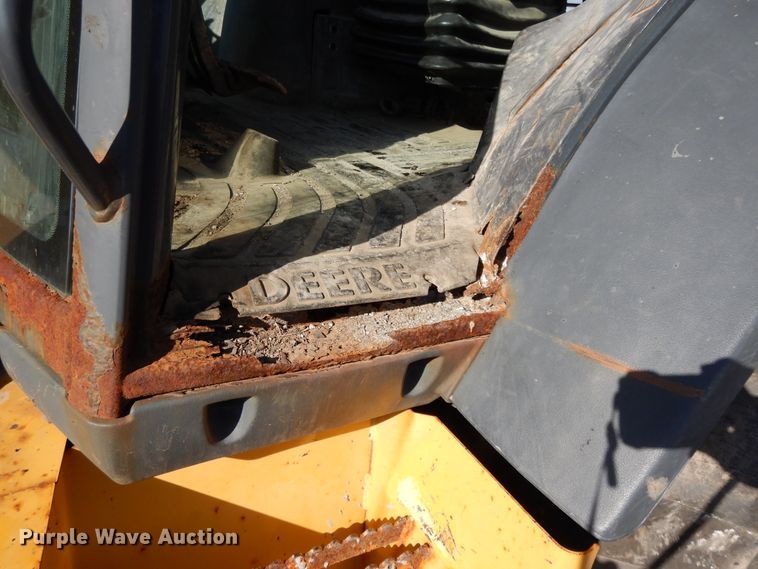 image for item DF5938 2003 John Deere 410G backhoe