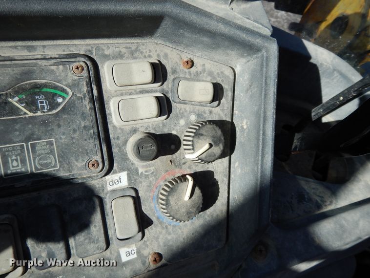 image for item DF5938 2003 John Deere 410G backhoe