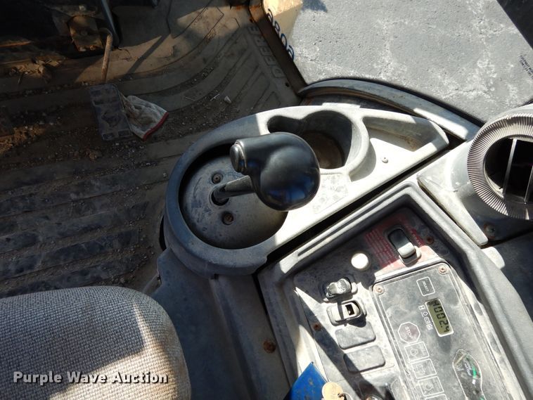 image for item DF5938 2003 John Deere 410G backhoe