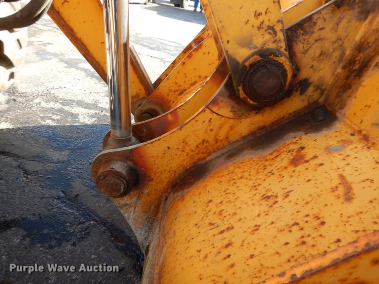 image for item DF5938 2003 John Deere 410G backhoe