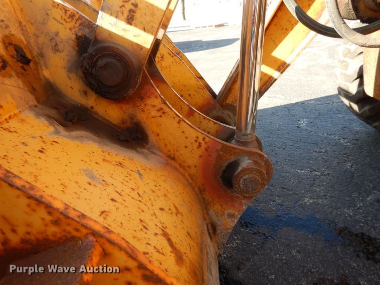 image for item DF5938 2003 John Deere 410G backhoe