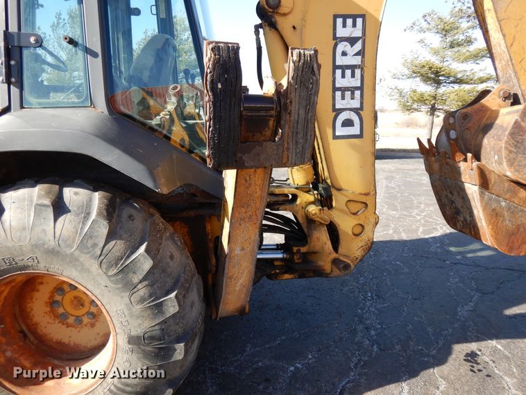 image for item DF5938 2003 John Deere 410G backhoe