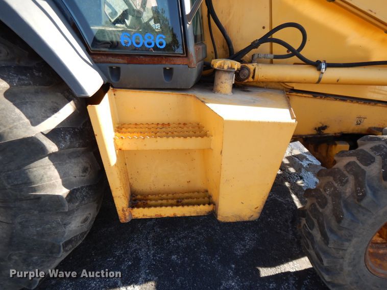 image for item DF5938 2003 John Deere 410G backhoe