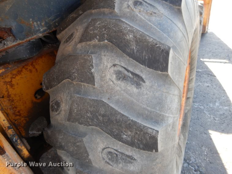 image for item DF5938 2003 John Deere 410G backhoe