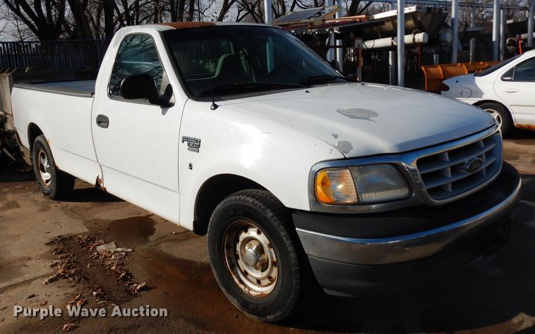 image for item DG6268 1999 Ford F150 XL pickup truck