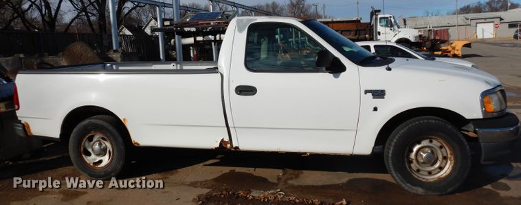 image for item DG6268 1999 Ford F150 XL pickup truck