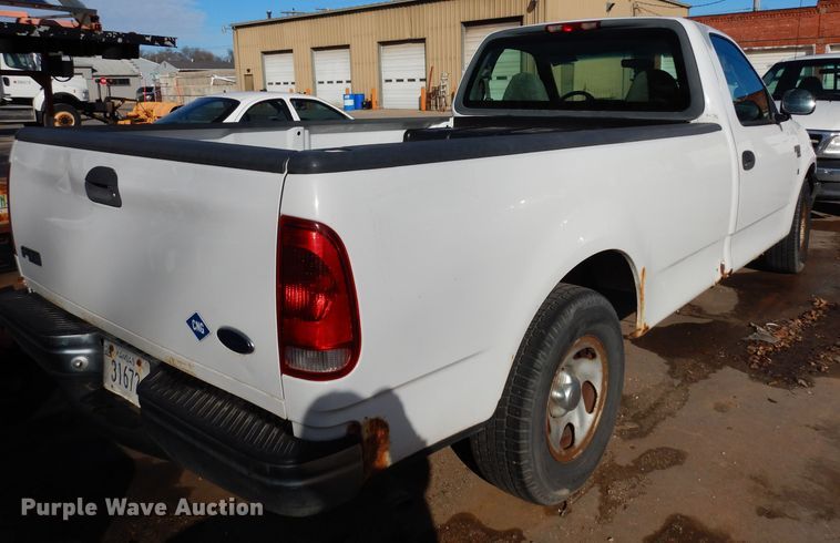 image for item DG6268 1999 Ford F150 XL pickup truck