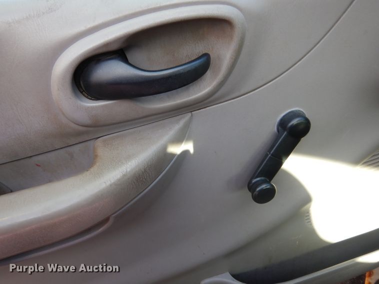 image for item DG6268 1999 Ford F150 XL pickup truck