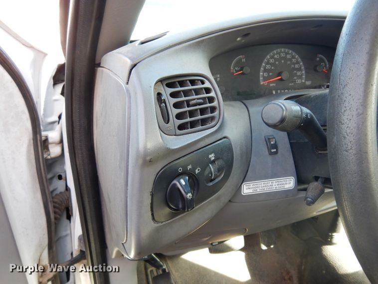 image for item DG6268 1999 Ford F150 XL pickup truck