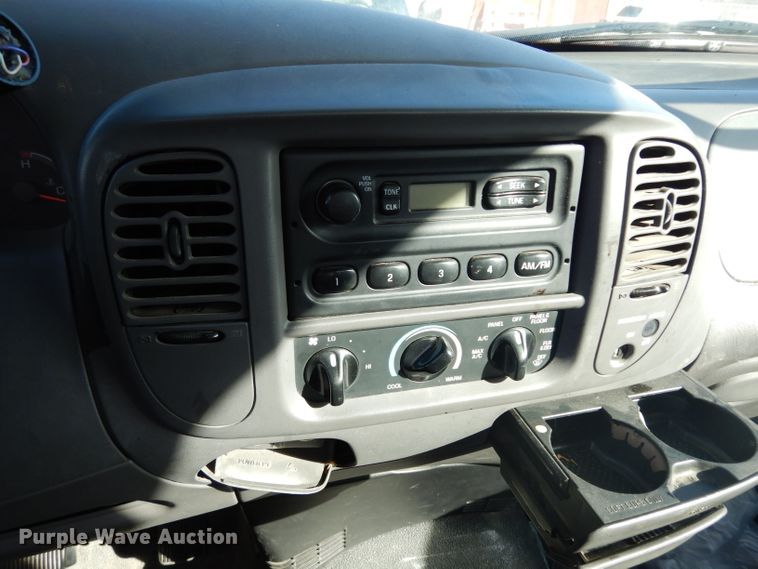 image for item DG6268 1999 Ford F150 XL pickup truck