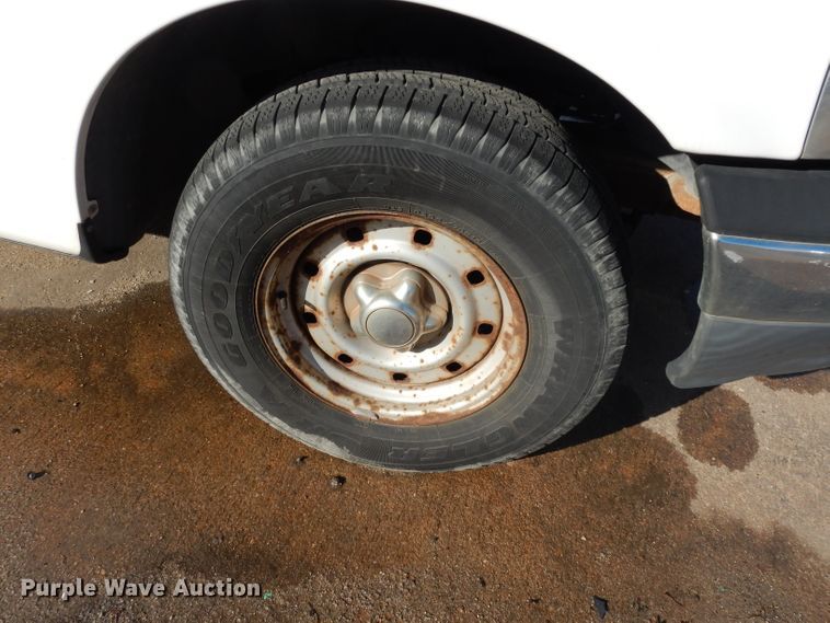 image for item DG6268 1999 Ford F150 XL pickup truck