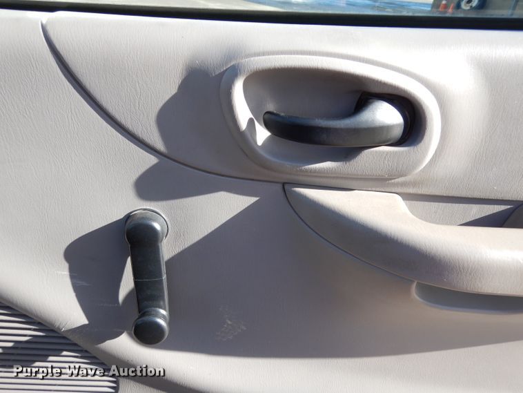 image for item DG6268 1999 Ford F150 XL pickup truck