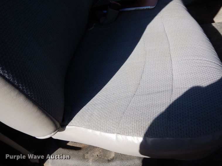 image for item DG6268 1999 Ford F150 XL pickup truck