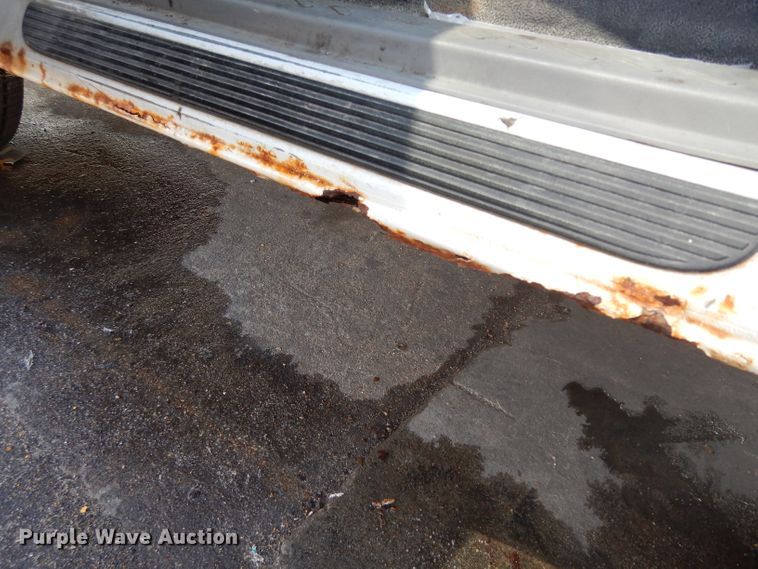 image for item DG6268 1999 Ford F150 XL pickup truck