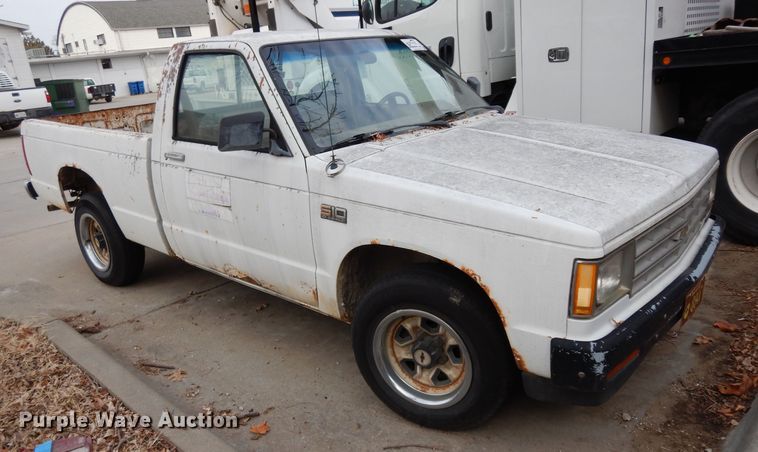 image for item DG6272 1989 Chevrolet S10 pickup truck