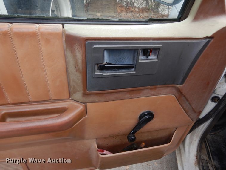 image for item DG6272 1989 Chevrolet S10 pickup truck