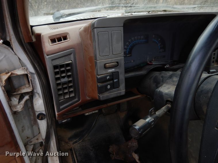 image for item DG6272 1989 Chevrolet S10 pickup truck