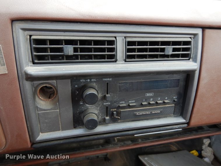 image for item DG6272 1989 Chevrolet S10 pickup truck