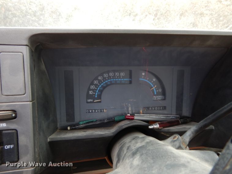 image for item DG6272 1989 Chevrolet S10 pickup truck