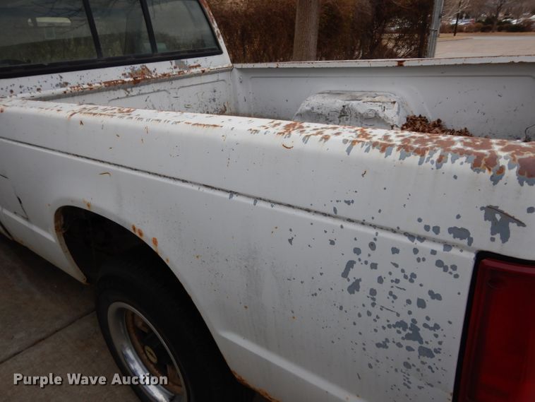 image for item DG6272 1989 Chevrolet S10 pickup truck