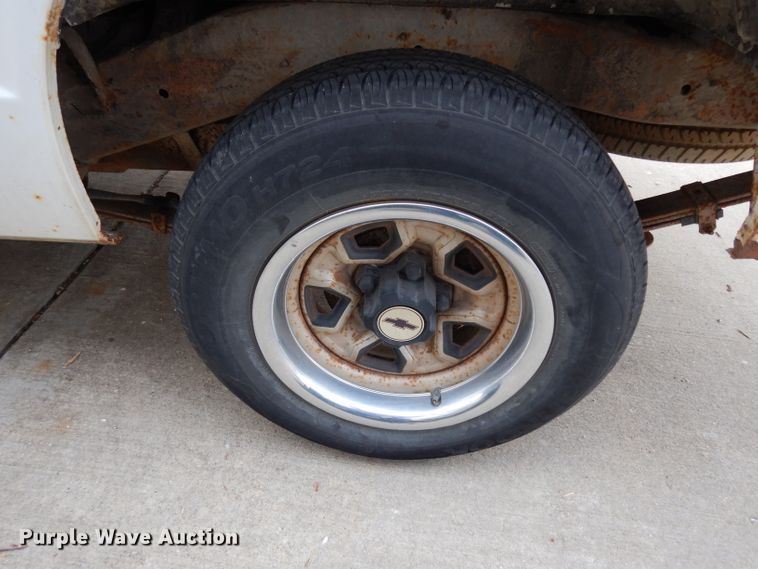 image for item DG6272 1989 Chevrolet S10 pickup truck