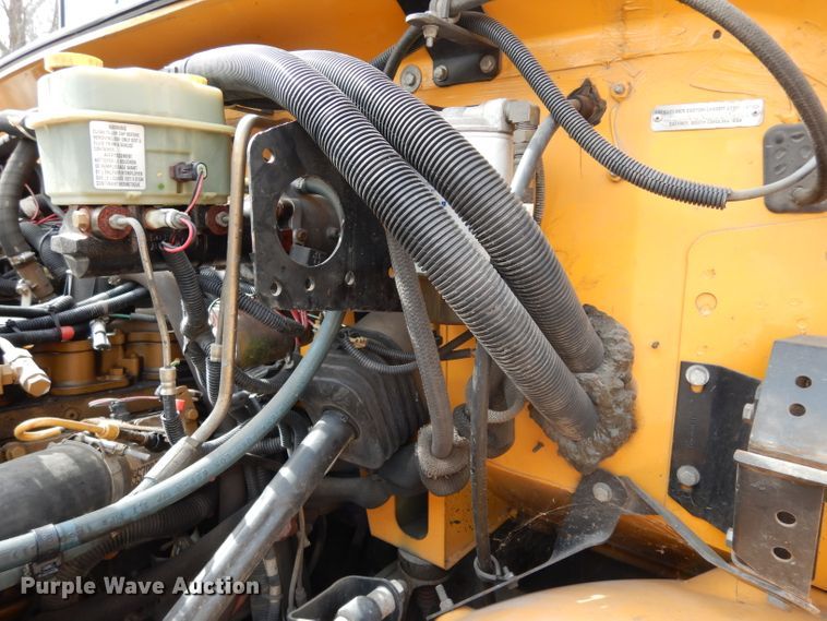 image for item DG6287 2002 Freightliner FS65 school bus