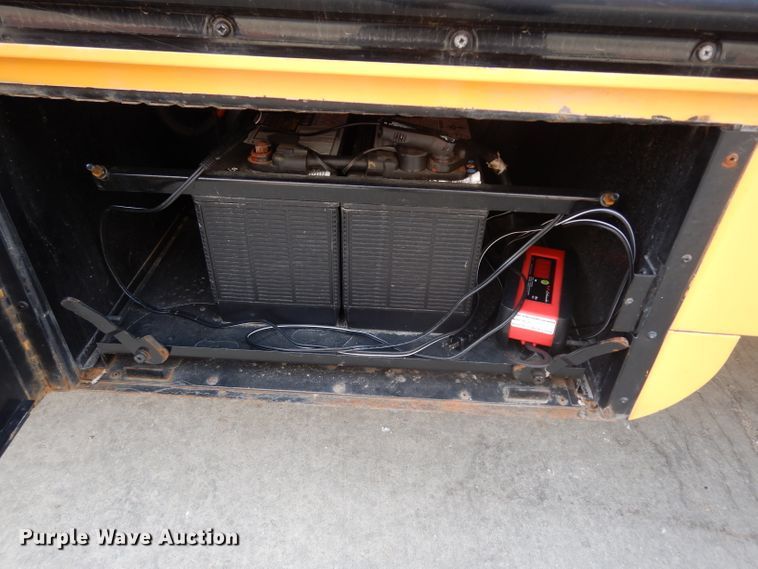 image for item DG6287 2002 Freightliner FS65 school bus