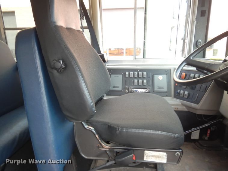 image for item DG6287 2002 Freightliner FS65 school bus