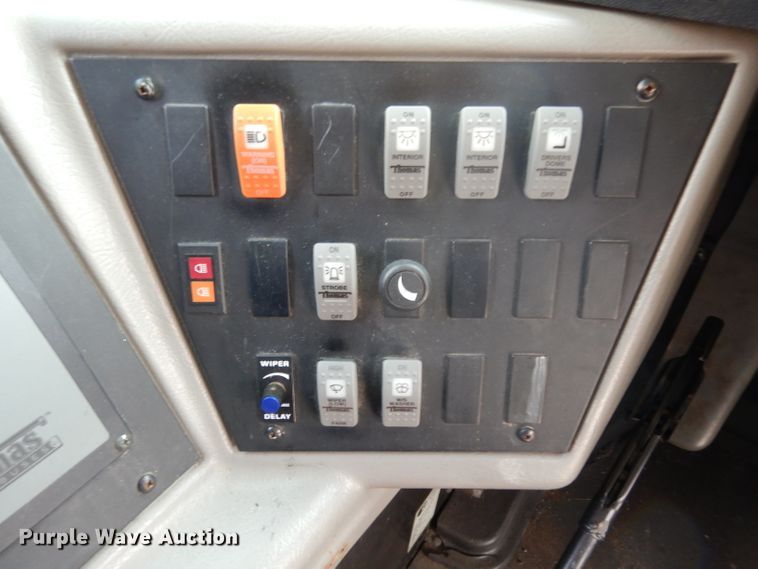 image for item DG6287 2002 Freightliner FS65 school bus